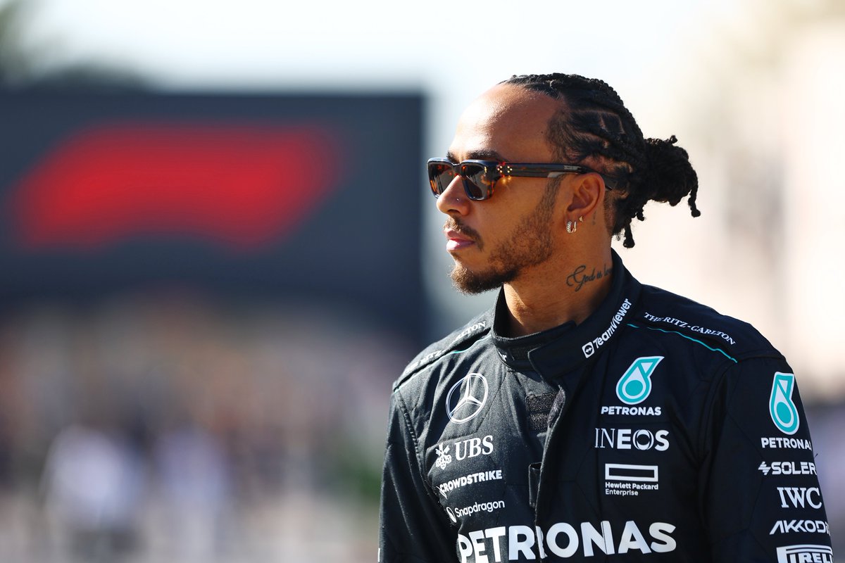 Lewis Hamilton: Mobil Mercedes Musim Ini Lebih Layak Dikendarai