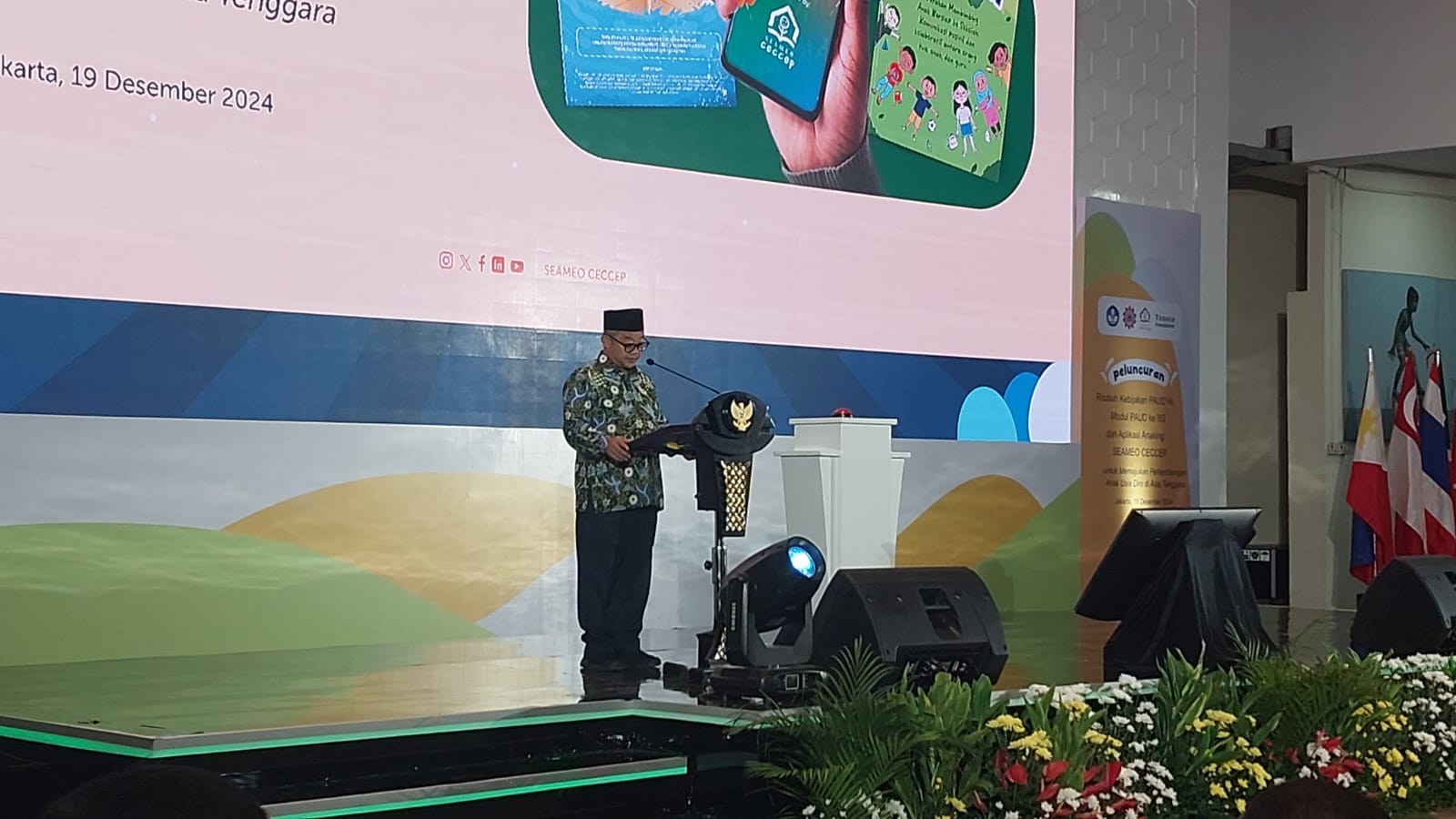 Mendikdasmen Abdul Mu’ti Ingatkan Bahaya Gadget: Permainan Zaman Dulu Beda dengan Sekarang