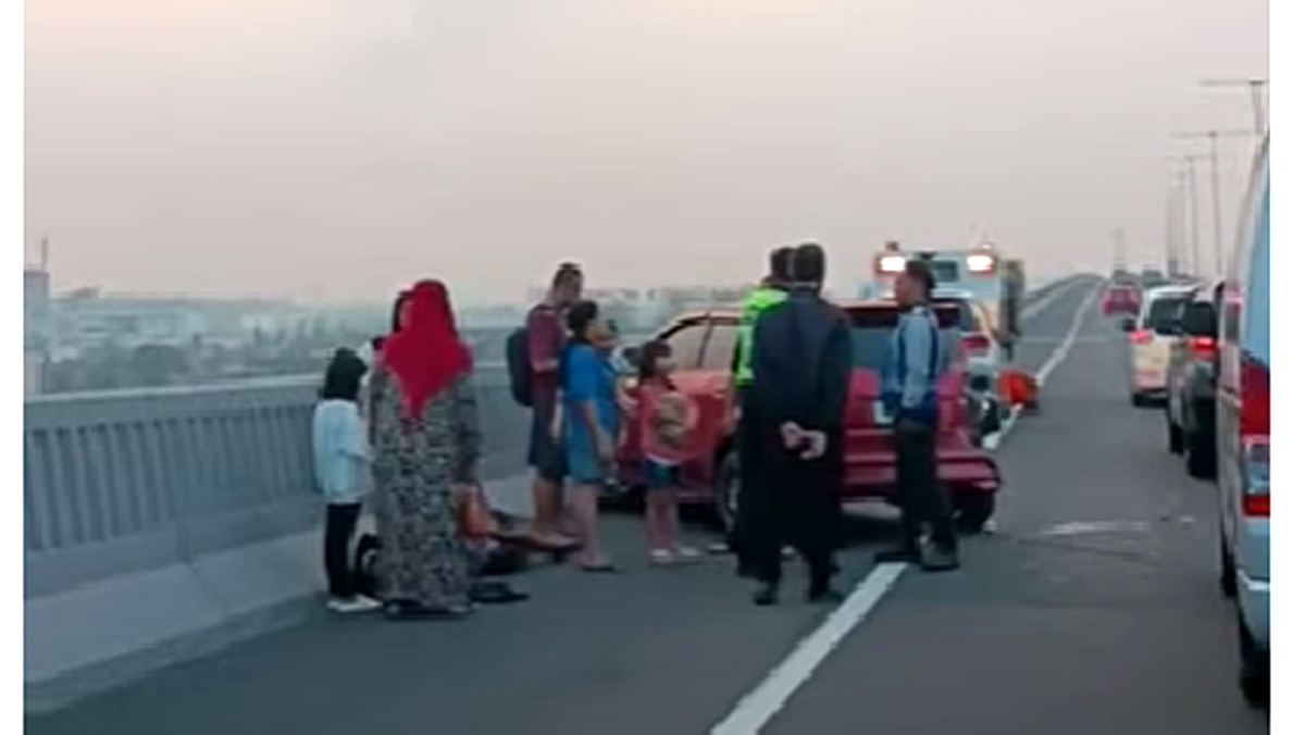 7 Kendaraan Terlibat Tabrakan Beruntun di Tol Layang MBZ, Begini Rentetan Kecelakaan