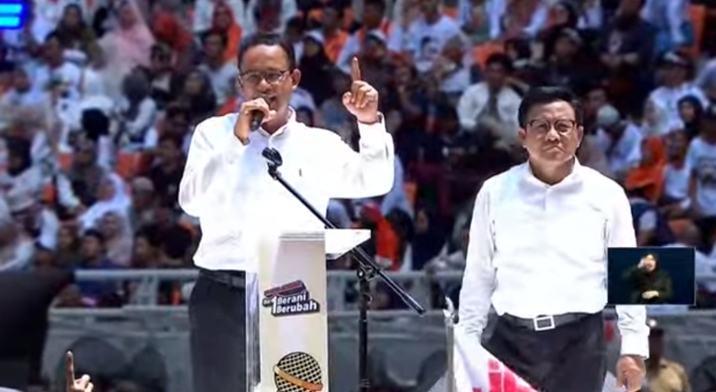 ﻿Saat Anies Puji Eks Loyalis Jokowi dan Prabowo yang Bersatu di Kampanye Akbar AMIN di JIS
