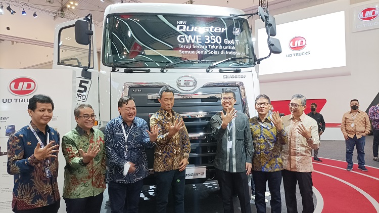 GIIAS 2022: UD Trucks Pamerkan Line Up Model Quester Euro 5 yang Lebih Ramah Lingkungan