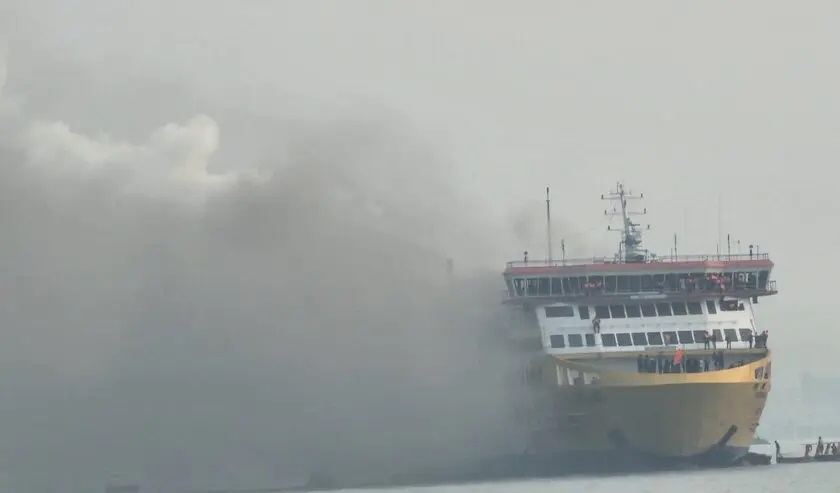 KMP Batumandi Terbakar Saat Hendak Bersandar di Pelabuhan Merak