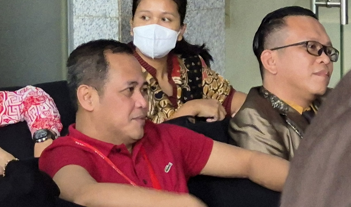 Tersangka Donny Tri Istiqomah Penuhi Panggilan KPK Dalam Kasus Hasto-Harun