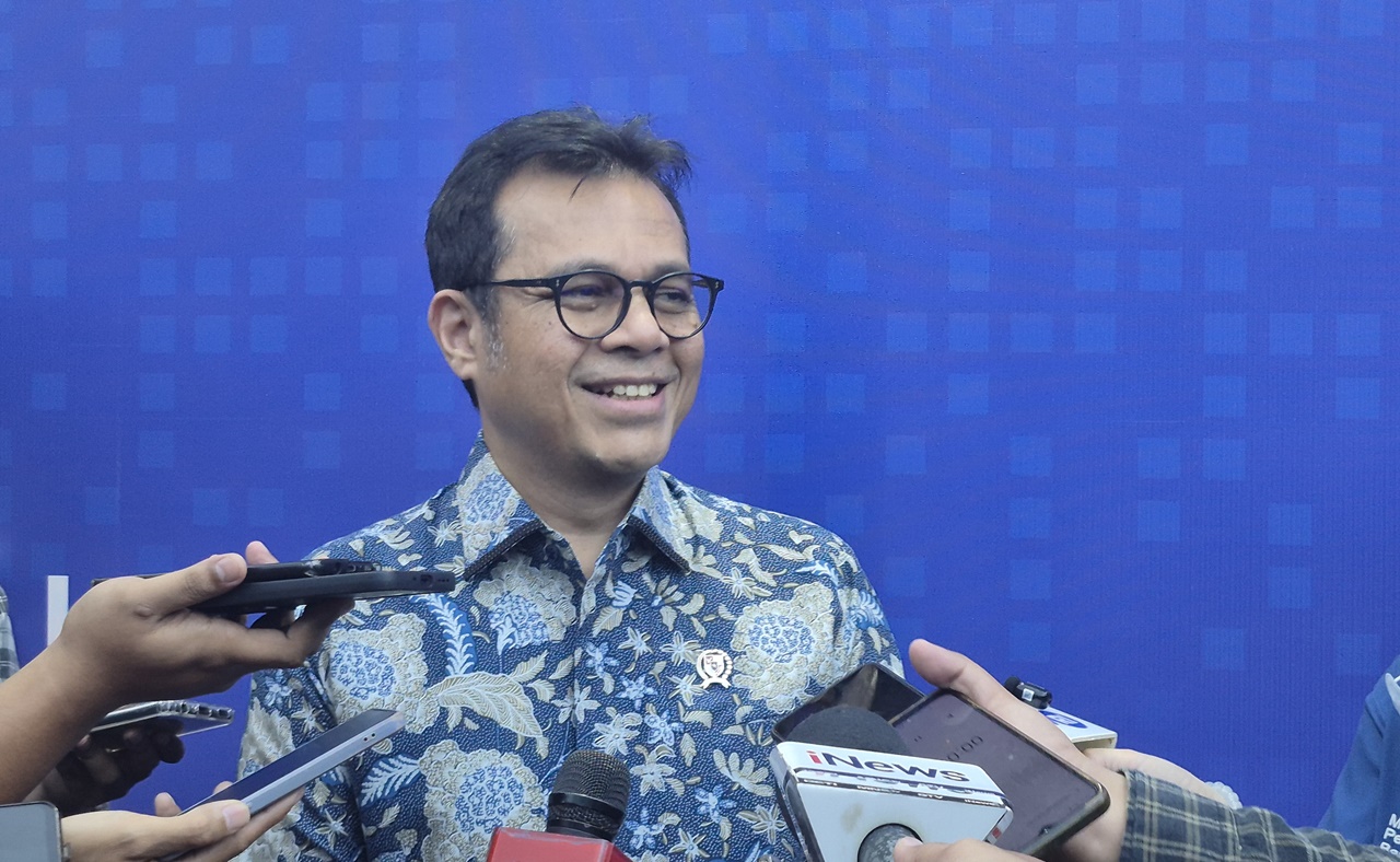 Cegah Kebocoran Data, WamenKomdigi akan Diskusi soal e-SIM dengan Opsel hingga Dukcapil