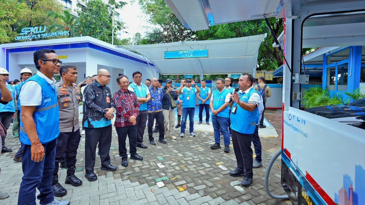 PLN Kenalkan Inovasi SPKLU Mobile Emergency untuk Pengguna EV