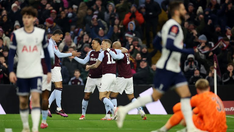 Aston Villa vs Tottenham 2-1: Marcus Rashford Catat Debut bersama The Villans!