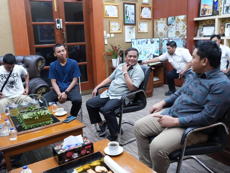 DPRD Pastikan Kebutuhan Paskibraka Bawean yang Tertahan di Gresik Tetap Terpenuhi: