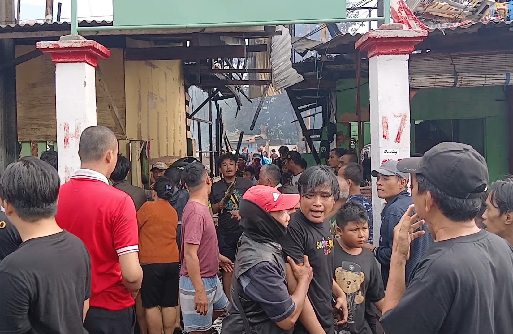 Maling Pompa Air di Lokasi Kebakaran Kemayoran, 2 Remaja Bonyok Dihajar Massa