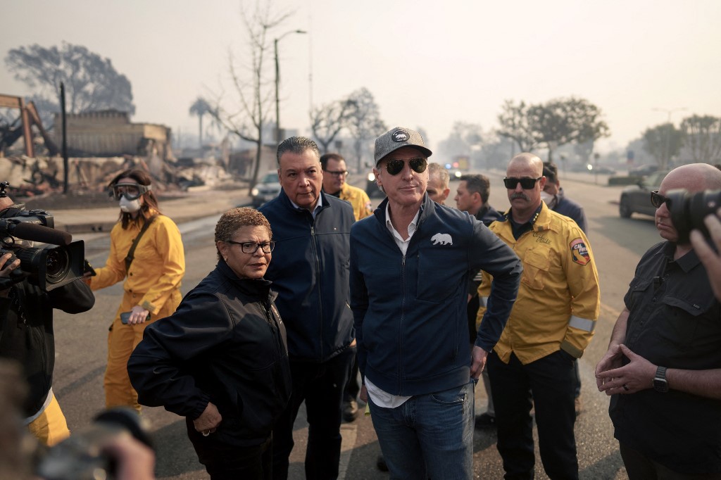 Pejabat Tinggi AS Saling Tuding Pasca Kebakaran Los Angeles, Pemkot Salahkan Angin 