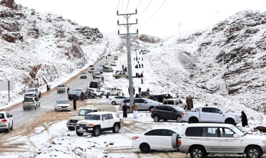 Salju Selimuti Arab Saudi, Suhu Turun hingga Minus 4 Derajat Celcius