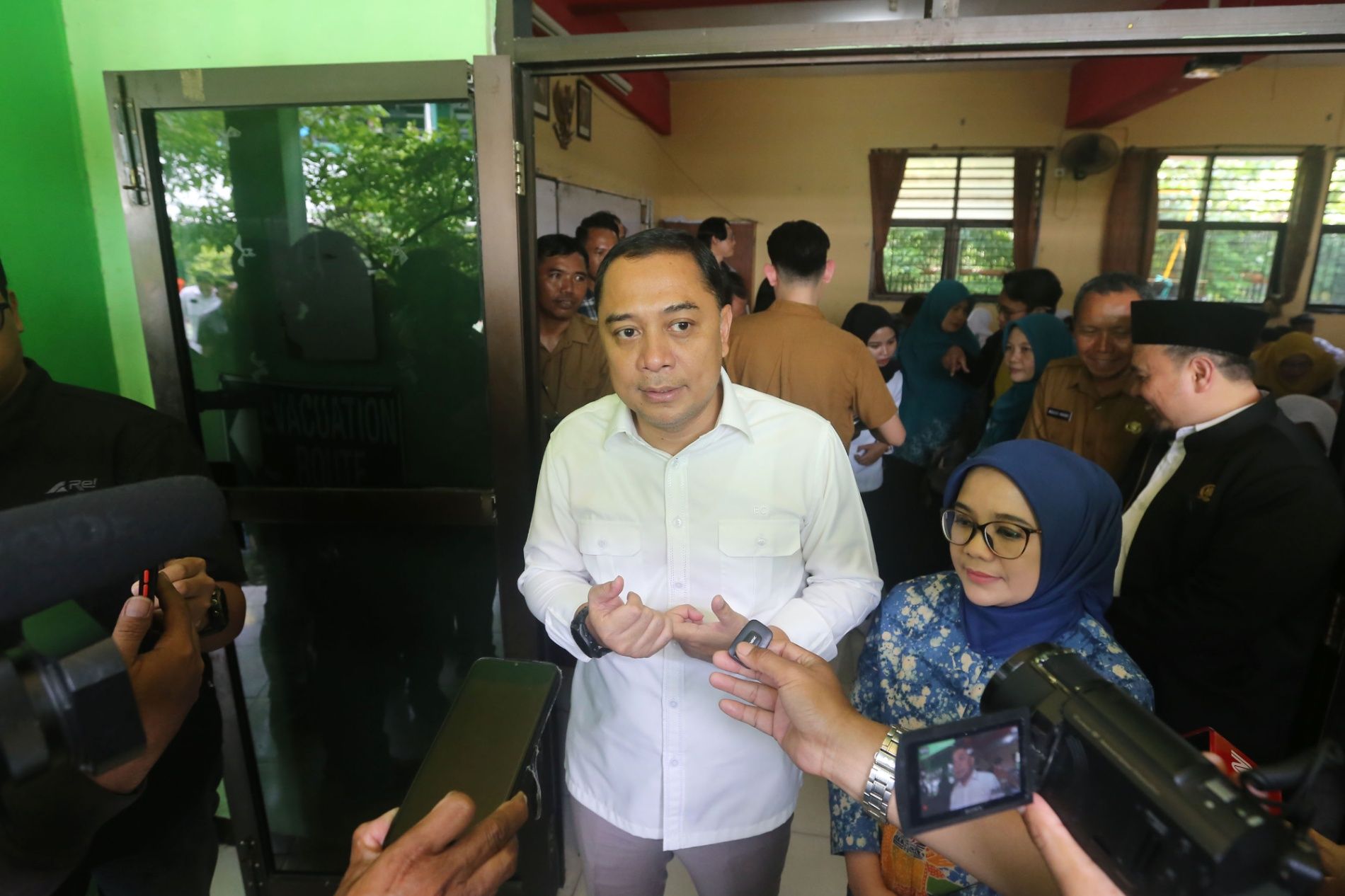 Perburuan Koin Jagat Meresahkan, Wali Kota Surabaya Minta Kemenkomdigi Blokir Aplikasi