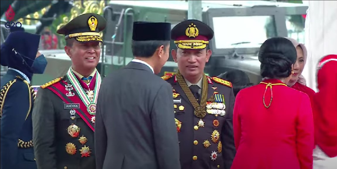 Jokowi-Kapolri Ada Masalah Apa Sampai Tak Bersalaman? Oh Ternyata Begini Sebenarnya