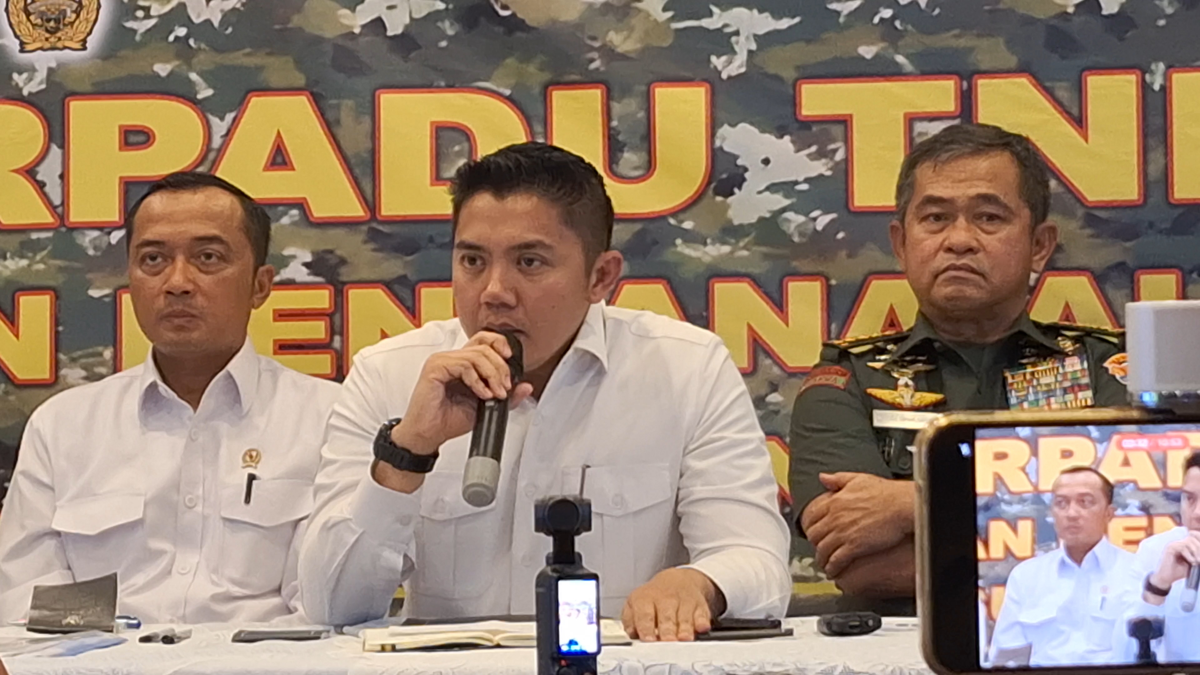 Seskab Teddy: Akses Darat Aceh Tamiang Pulih, Pemerintah Percepat Distribusi Bantuan