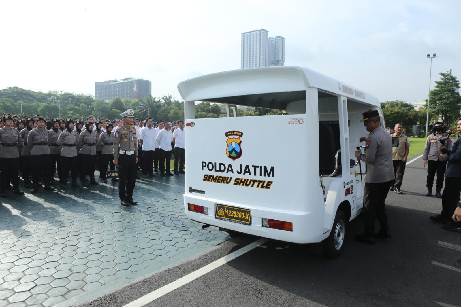 Kapolda Jatim Luncurkan Mobil Shuttle Semeru Untuk Pelayanan Publik