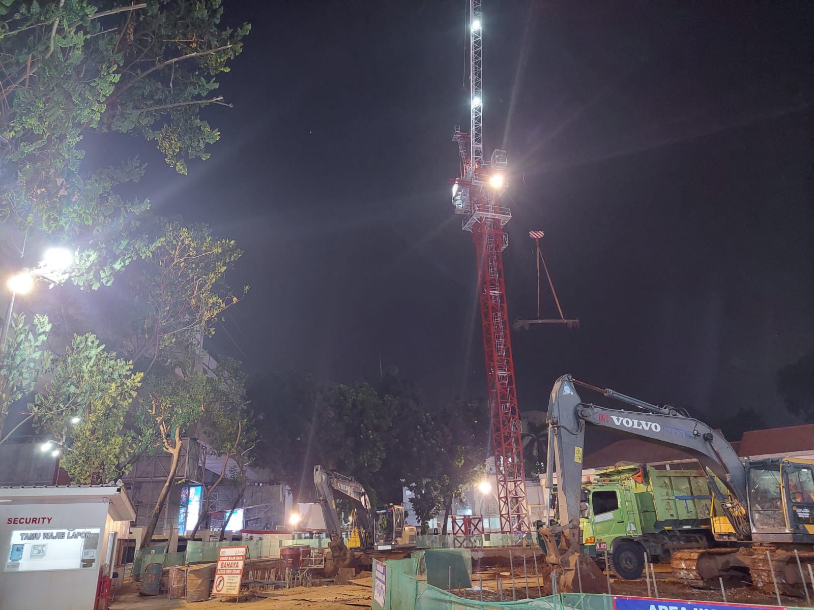 PT Hutama Karya Berhasil Evakuasi Material Besi yang Sebabkan Perjalanan MRT Terganggu
