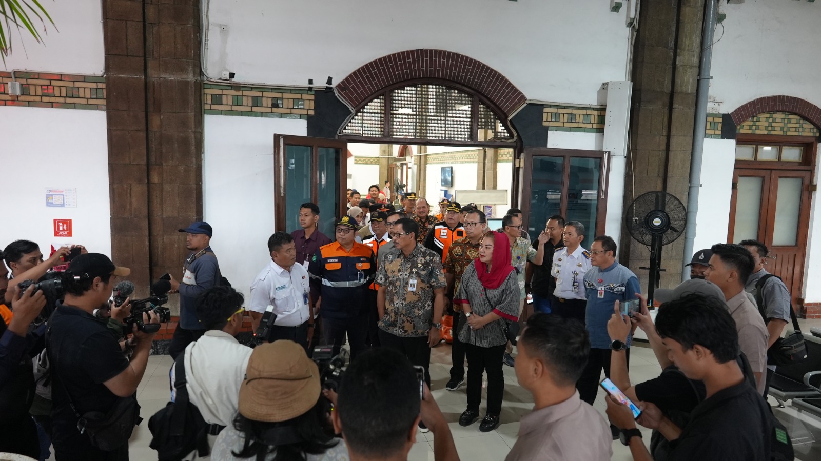 Banjir Kabupaten Kendal dan Kota Semarang Mulai Surut 