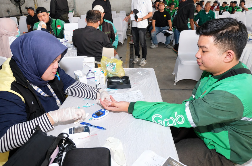 Deretan Penyakit Diam-Diam Mengintai Driver, 300 Pengemudi Grab Ikut Cek Kesehatan Gratis