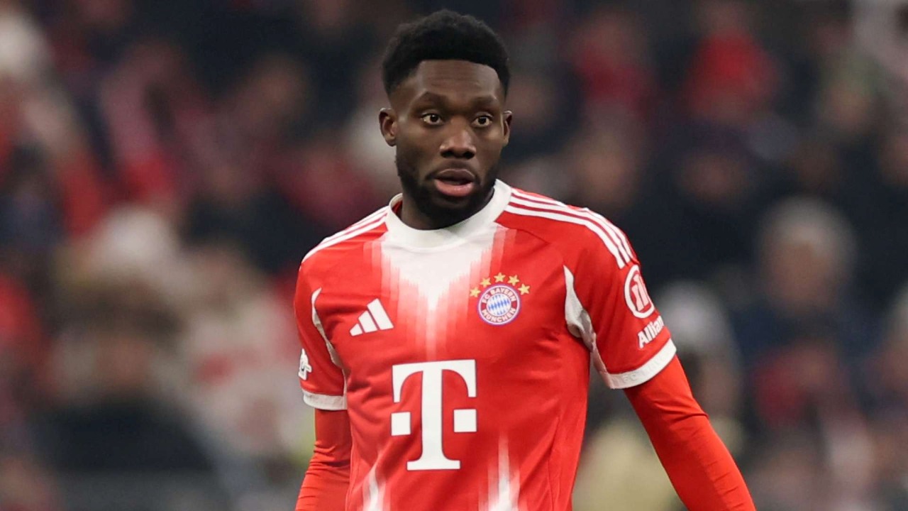 Man United Serius Kejar Alphonso Davies, Bayern Munchen Mau Lepas?