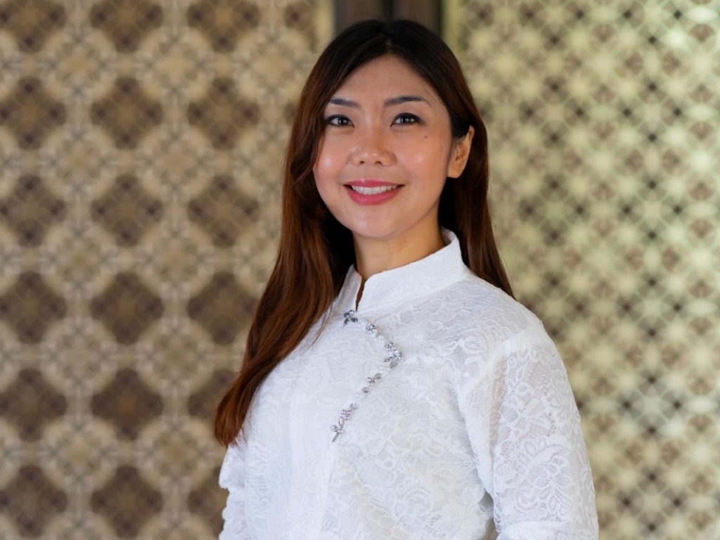 Cheng Yu Pilihan Country Manager Lifewave Indonesia Ivonne Sabrina: Qian Shi Bu Wang, Hou Shi Zhi Shi