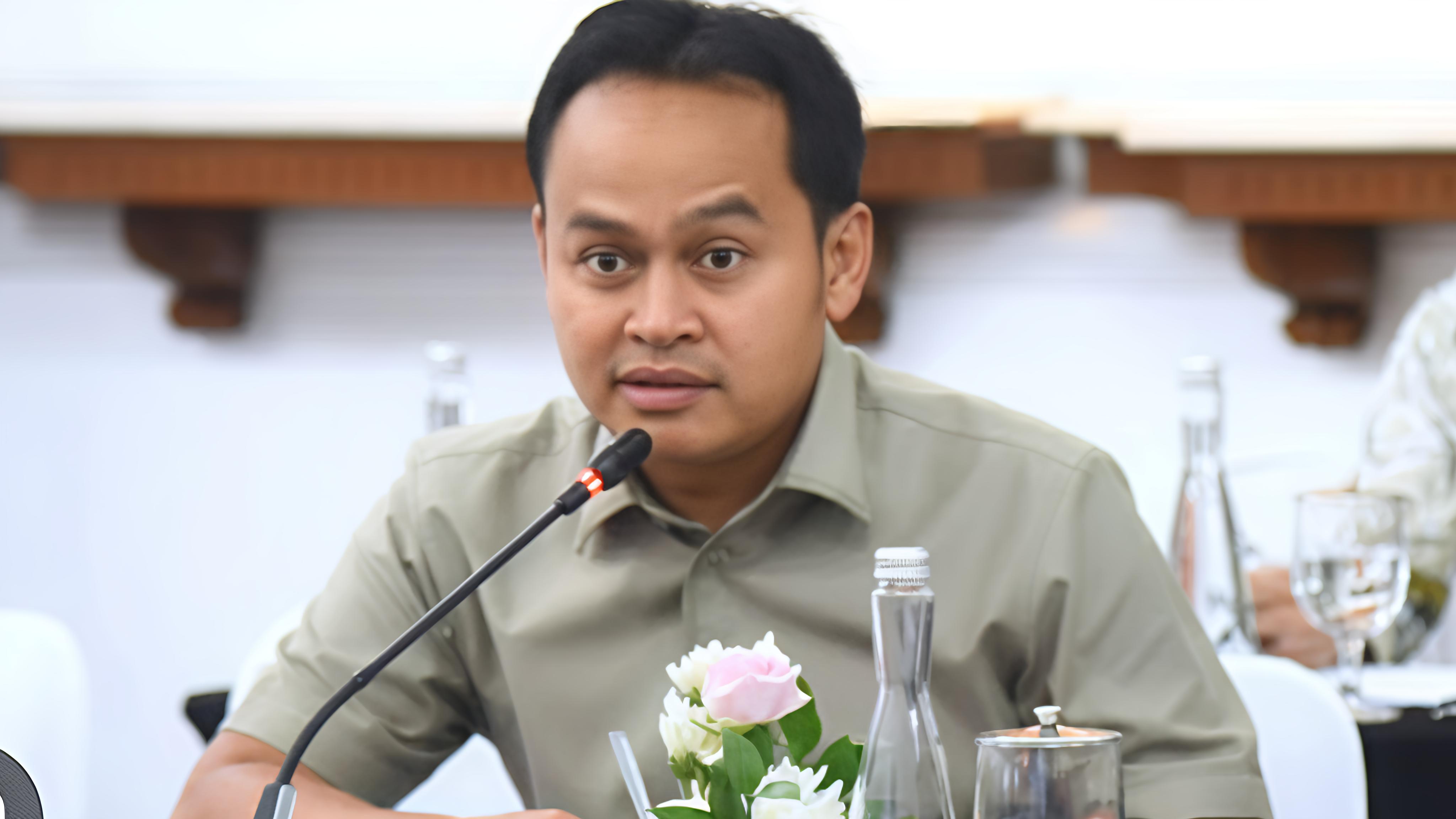 Legislator NasDem Ujang Bey Kritik Keras Wacana Caleg Harus Akamsi! 