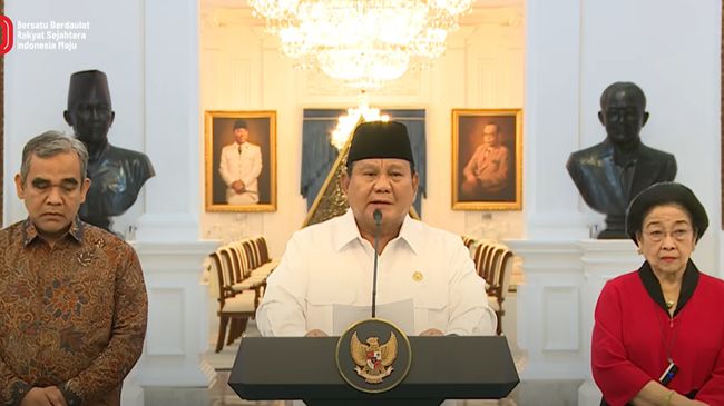 Tak Hanya Sipil, Prabowo Juga Bagikan Bantuan Korban Demo Ricuh ke Aparat