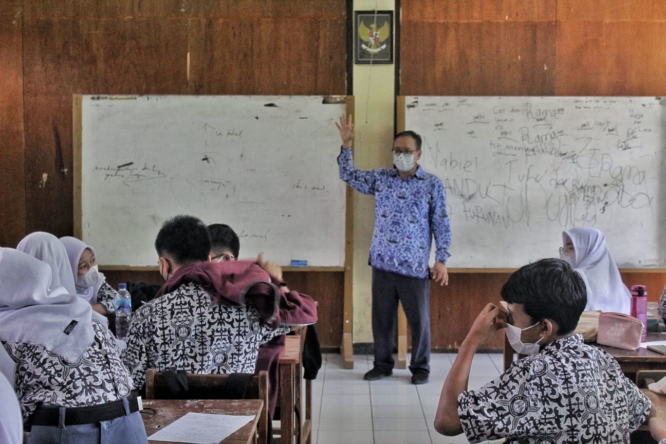 Kerinci Kekurangan 2 Ribu Guru