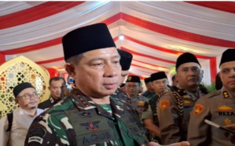 TNI Berikan Trauma Healing bagi Warga Terdampak Ledakan Gudang Amunisi