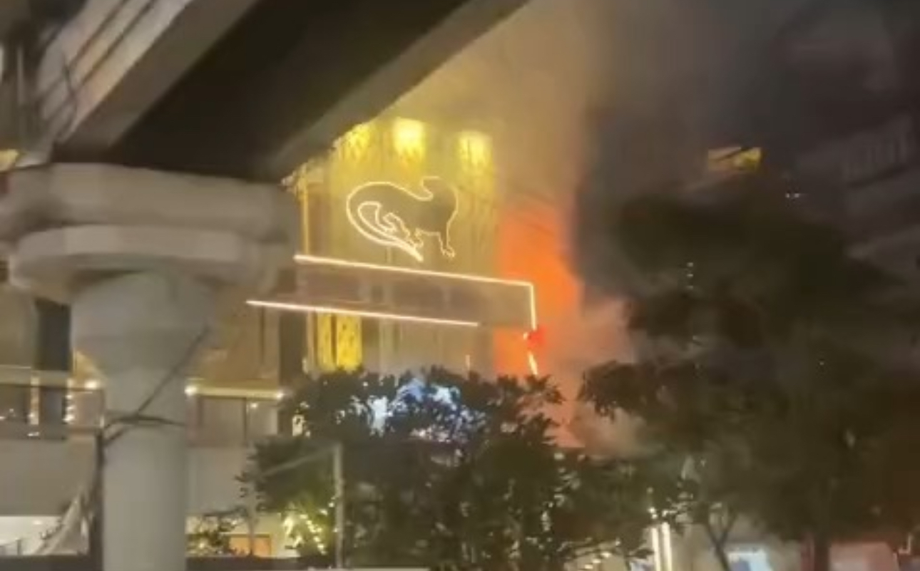 Papan Reklame di Sarinah Thamrin Kebakaran, Begini Situasi Terkini