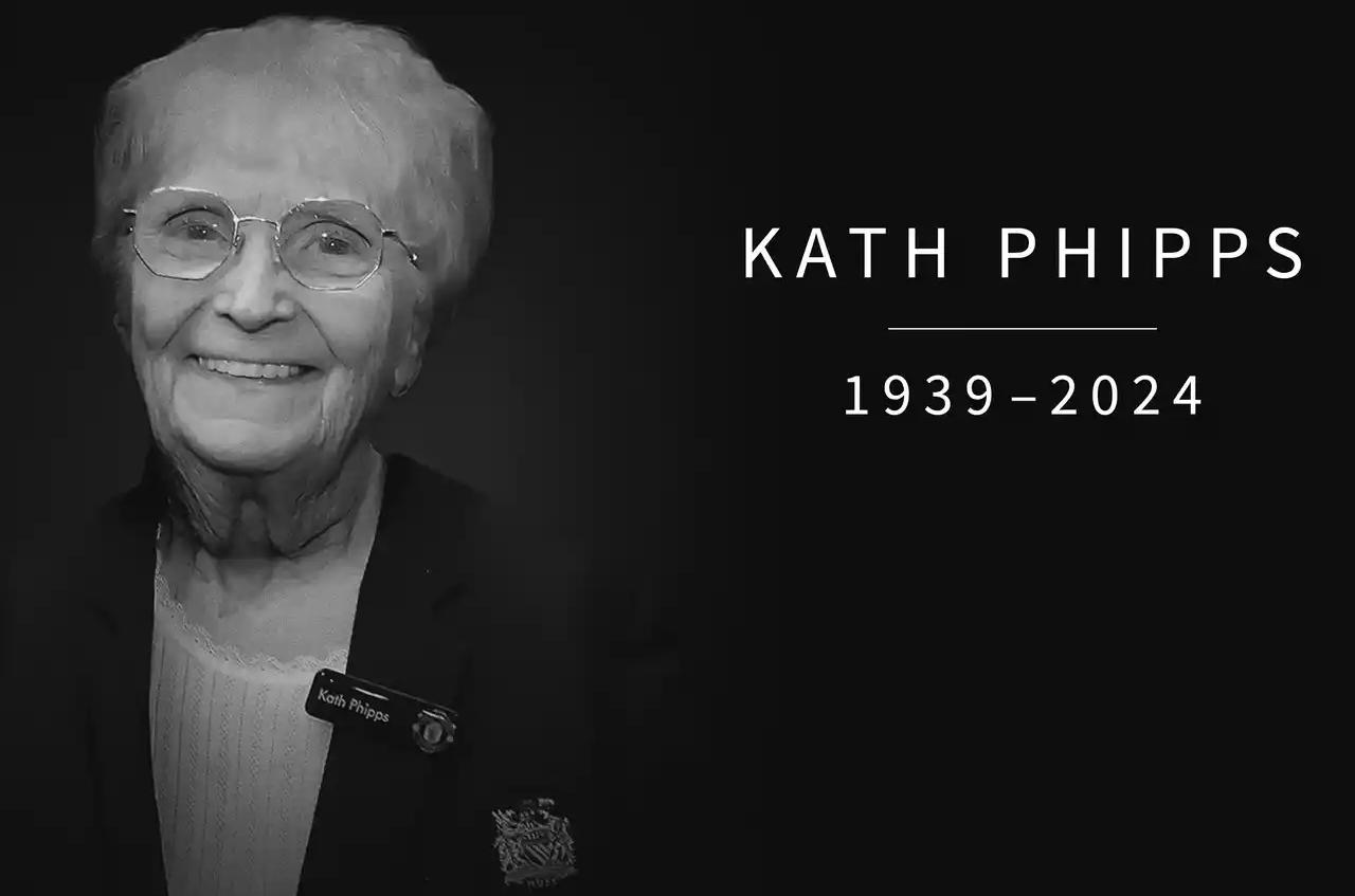 Kath Phipps Tutup Usia, Ikon Manchester United Lebih dari 55 Tahun