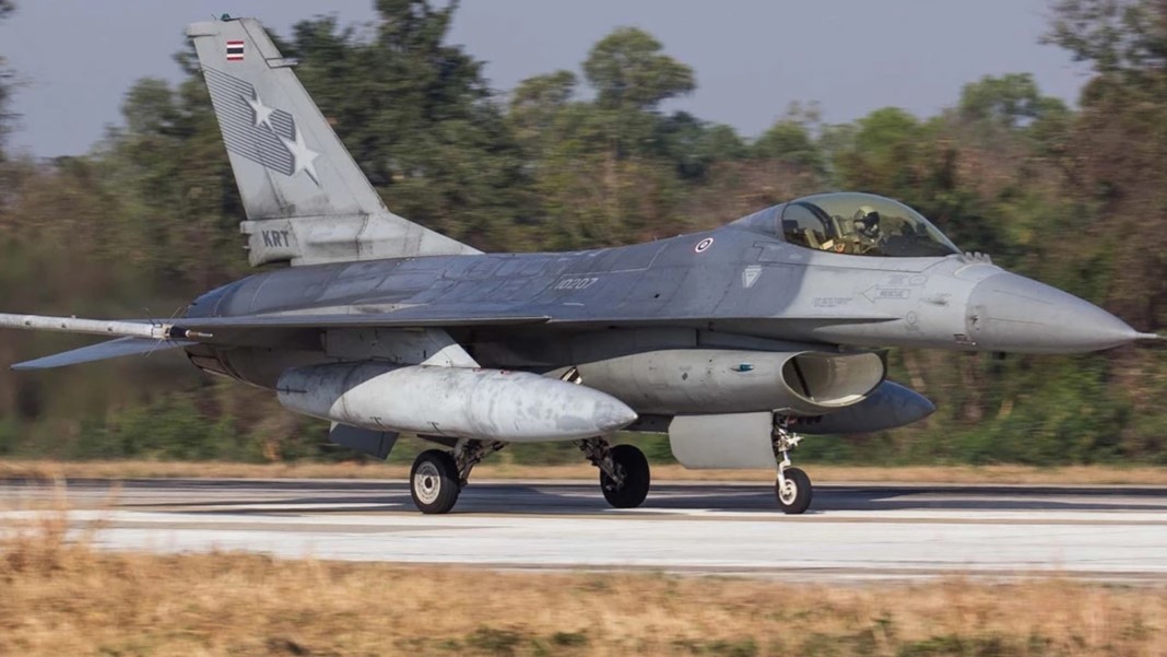 Jet Tempur Thailand Balas Serangan Kamboja, Markas Komando Militer Dibombardir F-16!