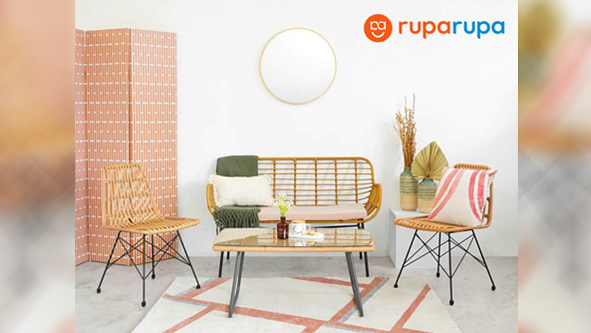 4 Langkah Mudah Bersihkan Kursi Outdoor Rotan Agar Makin Awet 