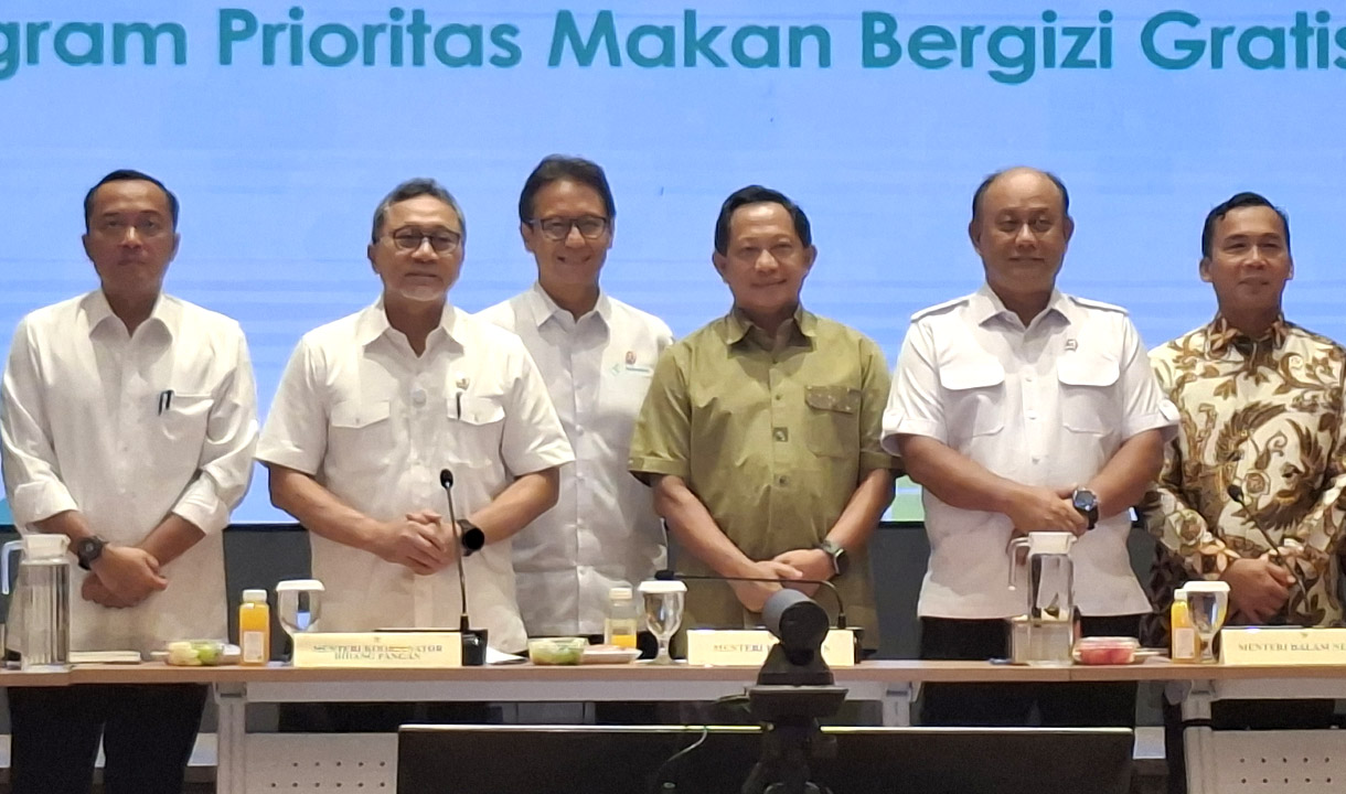 Pemerintah Tutup Sementara Dapur MBG Bermasalah Pasca Lonjakan Kasus Keracunan