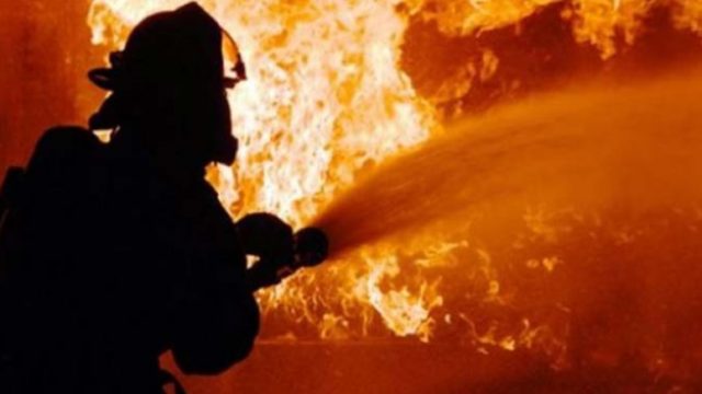 Lima Kios  Hangus Terbakar di Pesanggarahan Kembangan, Gegara Konsleting Listrik