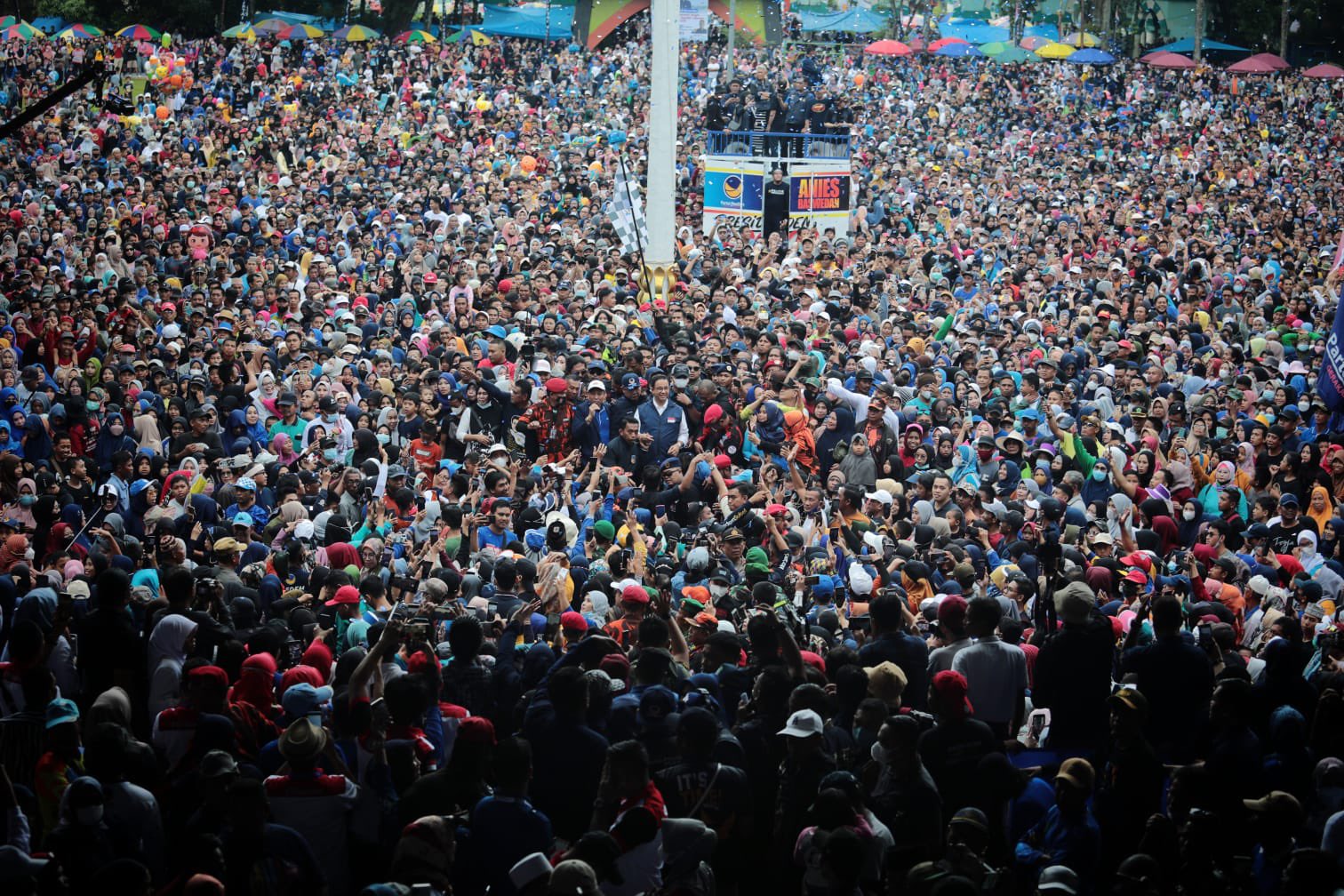 Lautan Manusia Sulsel Sambut Anies Baswedan