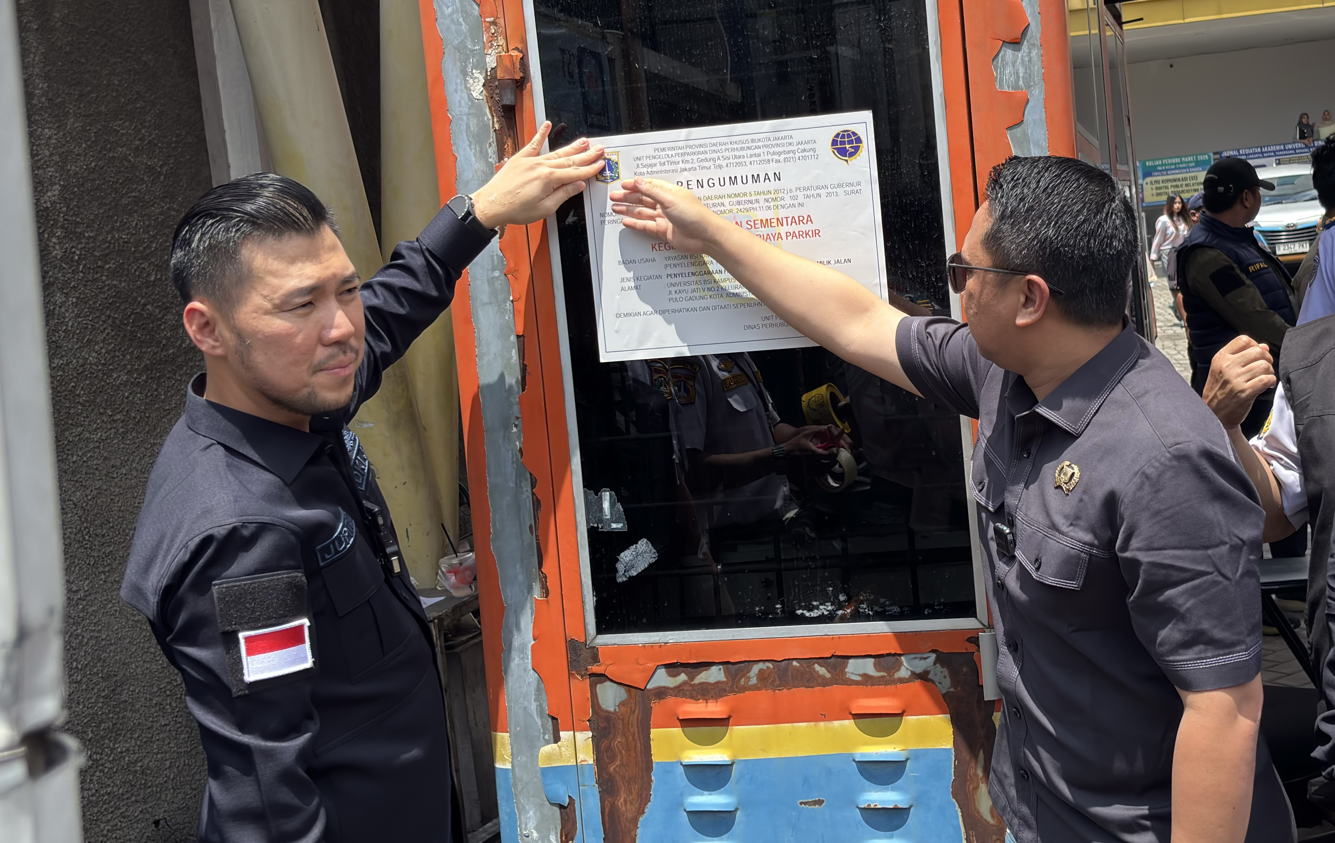 Pansus DPRD DKI Segel Parkir Ilegal di 4 Lokasi, Salah Satunya Aset BUMD