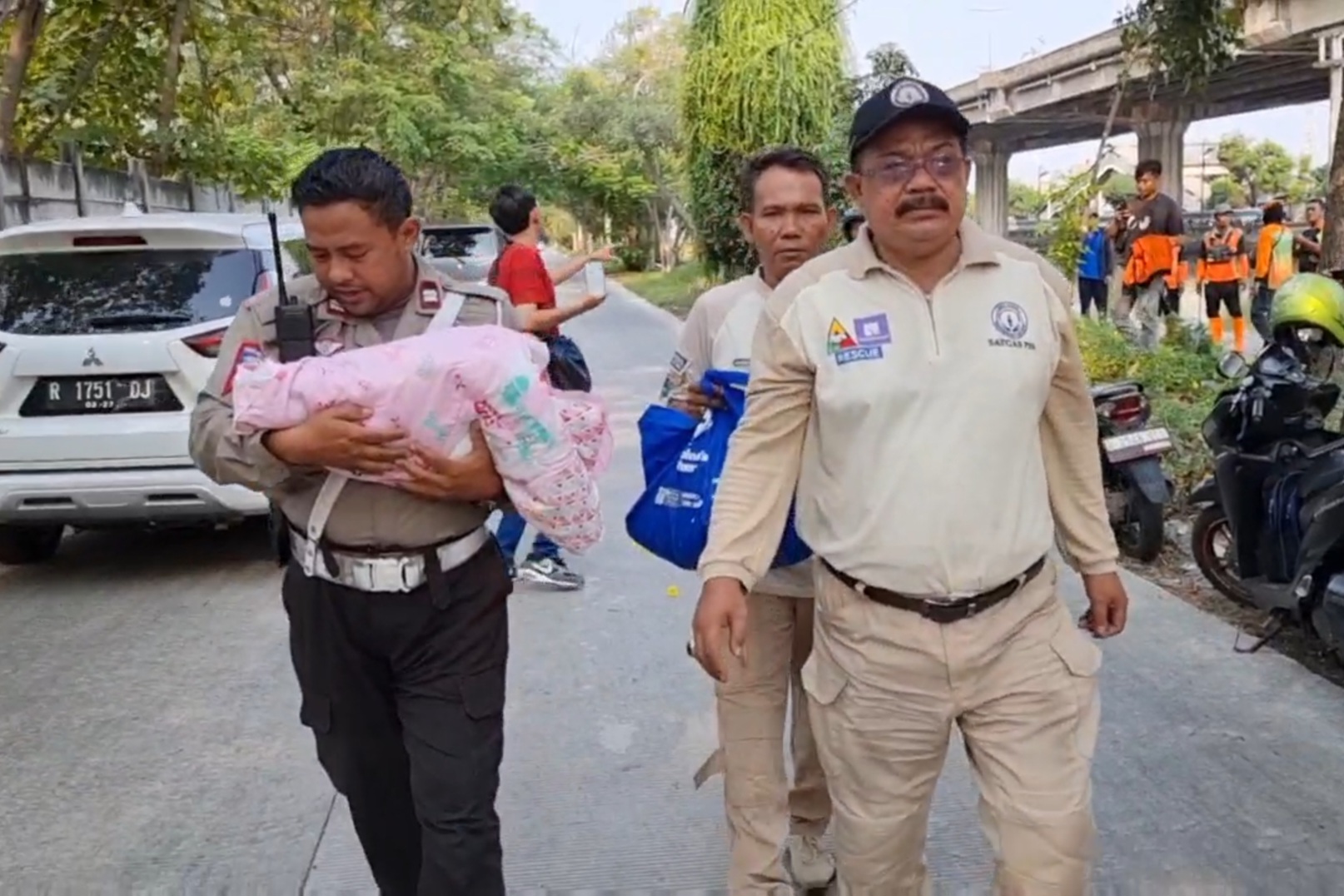 Orangtua Pembuang Bayi Laki-laki di Pinggir Kali Ancol Tinggalkan Popok dan Obat-obatan 