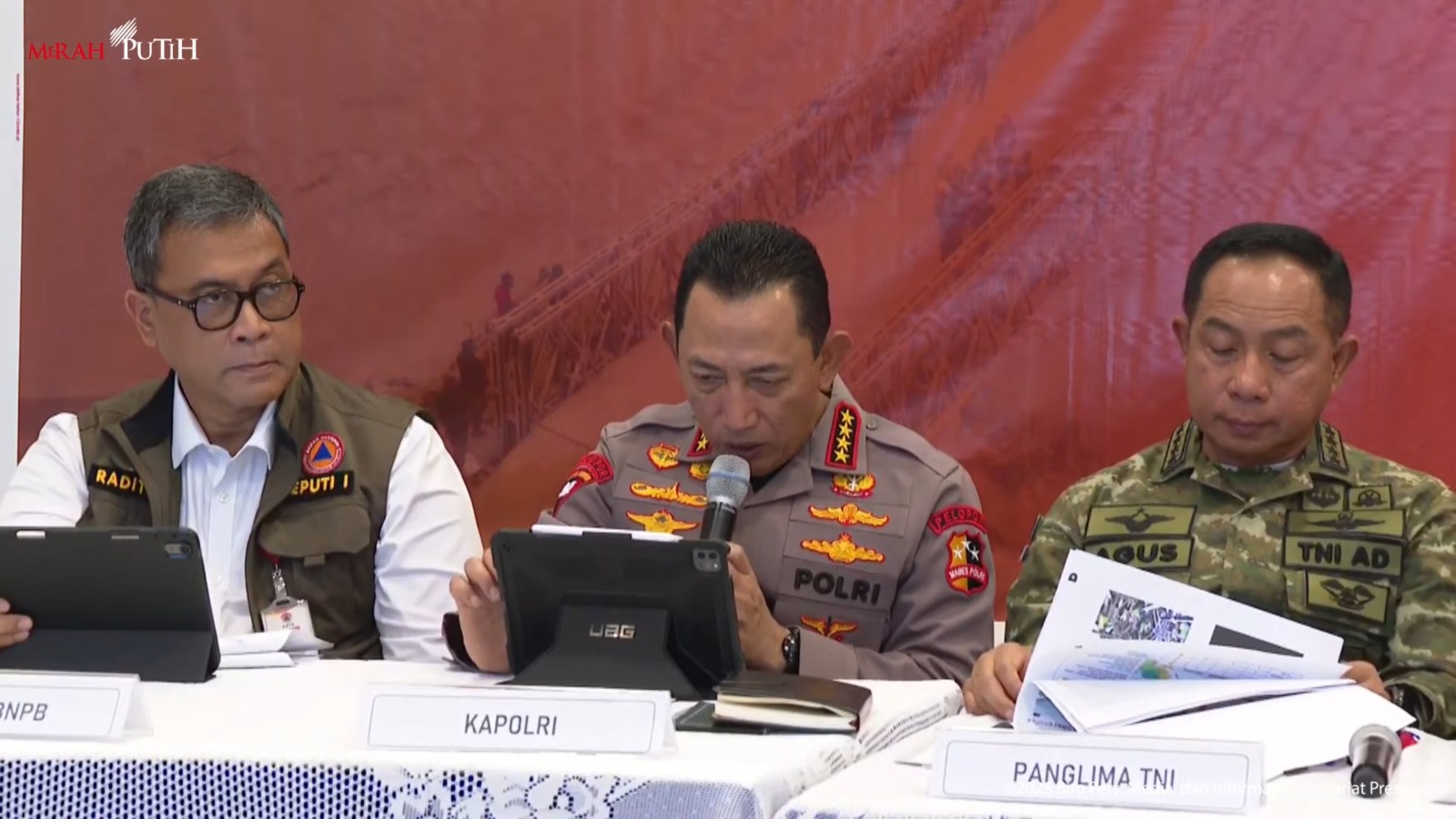 TNI dan Polri Kirim 30 Ribu Personel Tambahan ke Sumatera