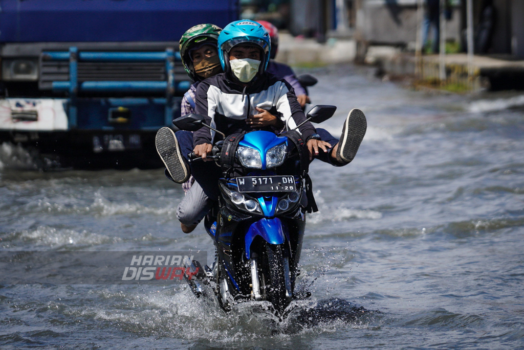 Surabaya Punya 245 Titik Rawan Banjir, Pemkot Fokus Bersihkan Sampah dan Sedimentasi Sungai