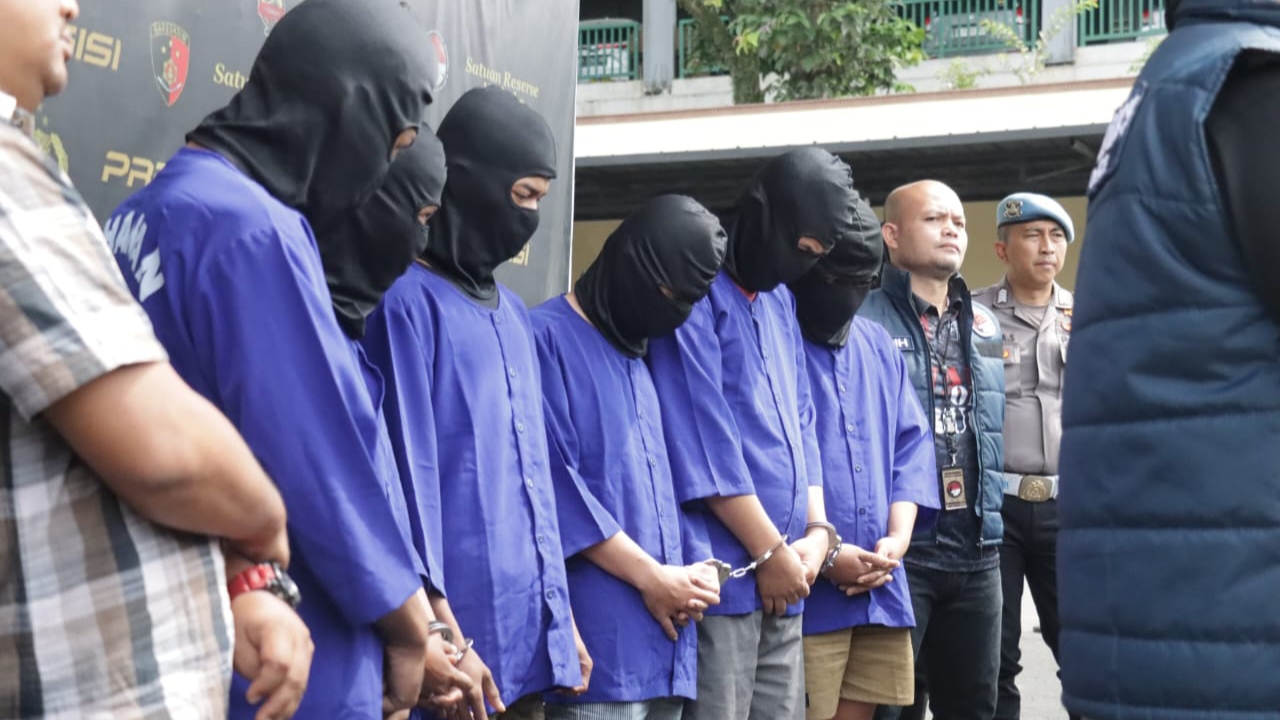 Ketua Bawaslu Bandung Barat Ditangkap Polisi Saat Pesta Sabu!