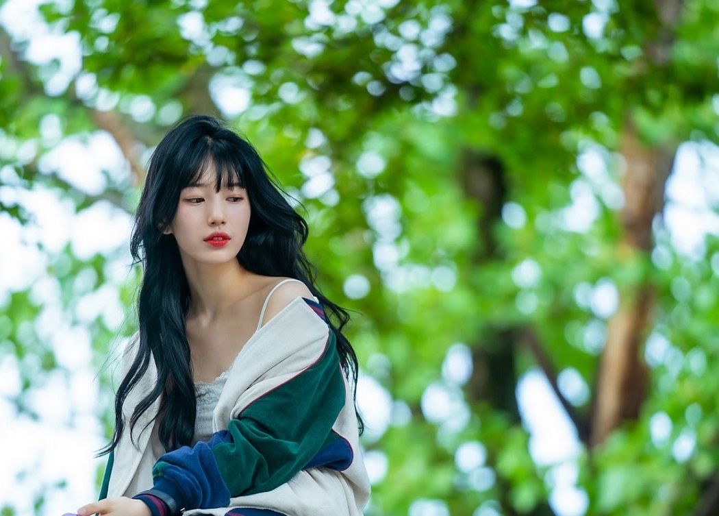 Bae Suzy Kenang Masa Sulit Jadi Idol: Aku Harus Memendam Perasaanku