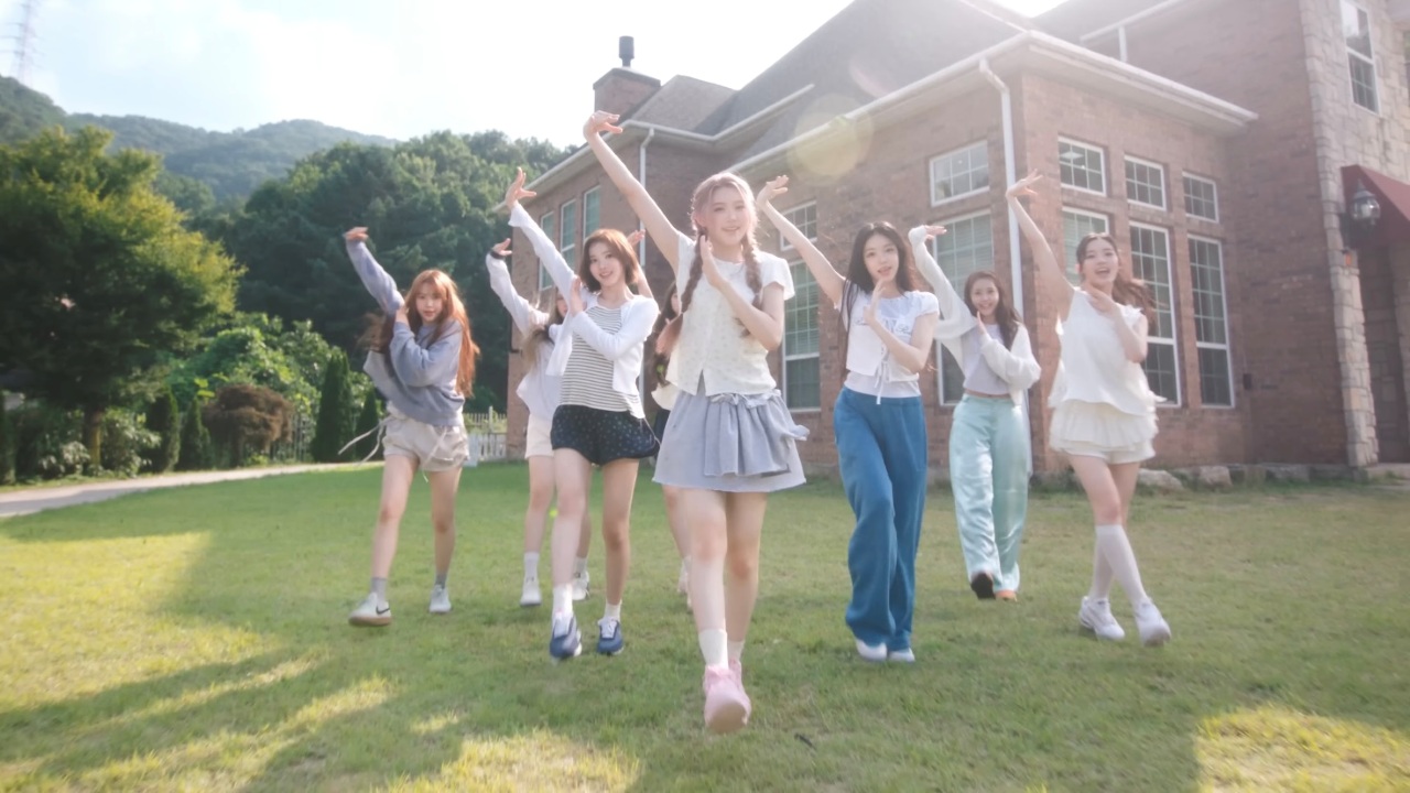 Lirik dan Terjemahan Pretty Please Milik Hearts2Hearts, Indahnya Momen Bareng Orang Tersayang