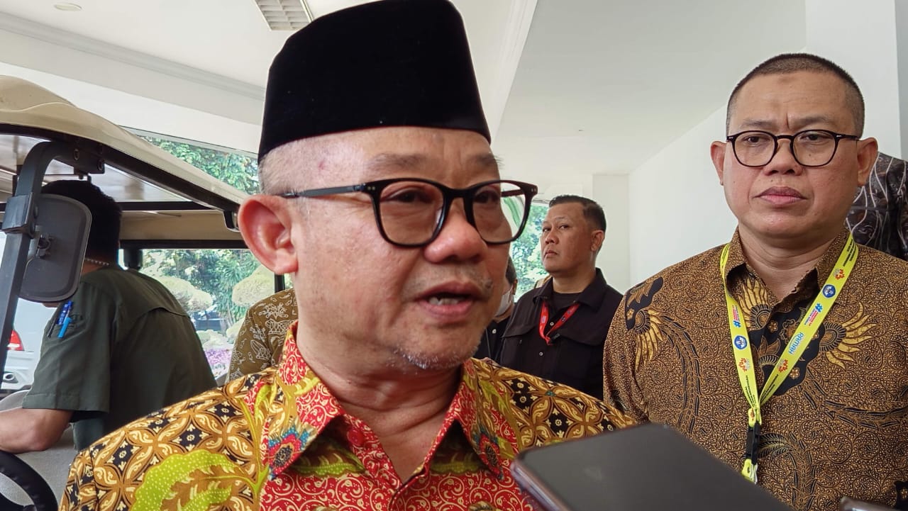 Mendikdasmen Abdul Mu'ti Tak Larang Wisuda Sekolah, Asal Jangan Dipaksakan dan Berlebihan