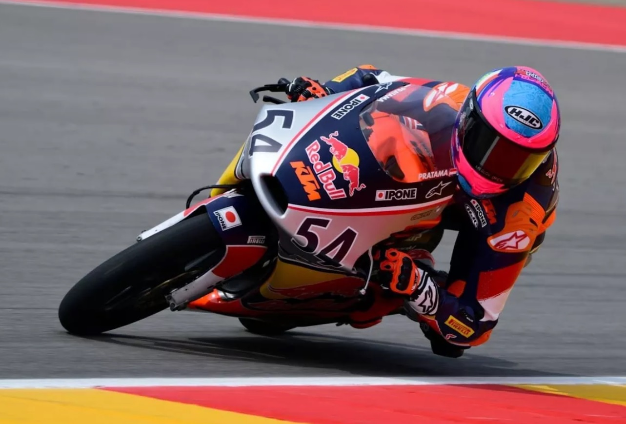 Mantap! Veda Raih Pole Position Pertamanya di Red Bull Rookies Cup Aragon 2025