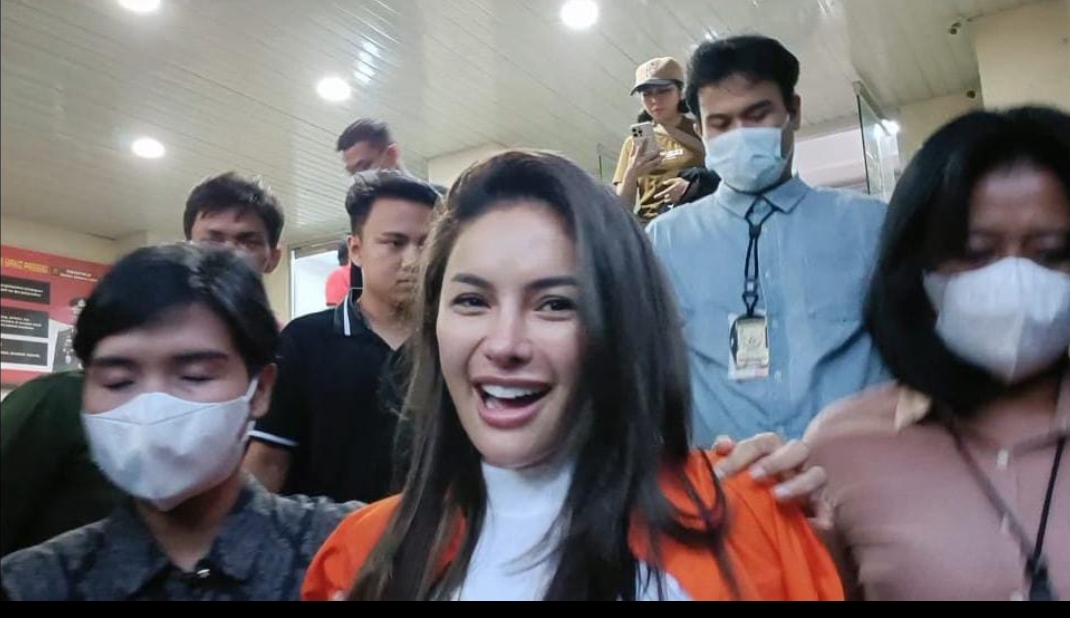 Nikita Mirzani Ditahan Polda Metro Jaya, Laura Meizani Tulis Surat Penangguhan Penahanan