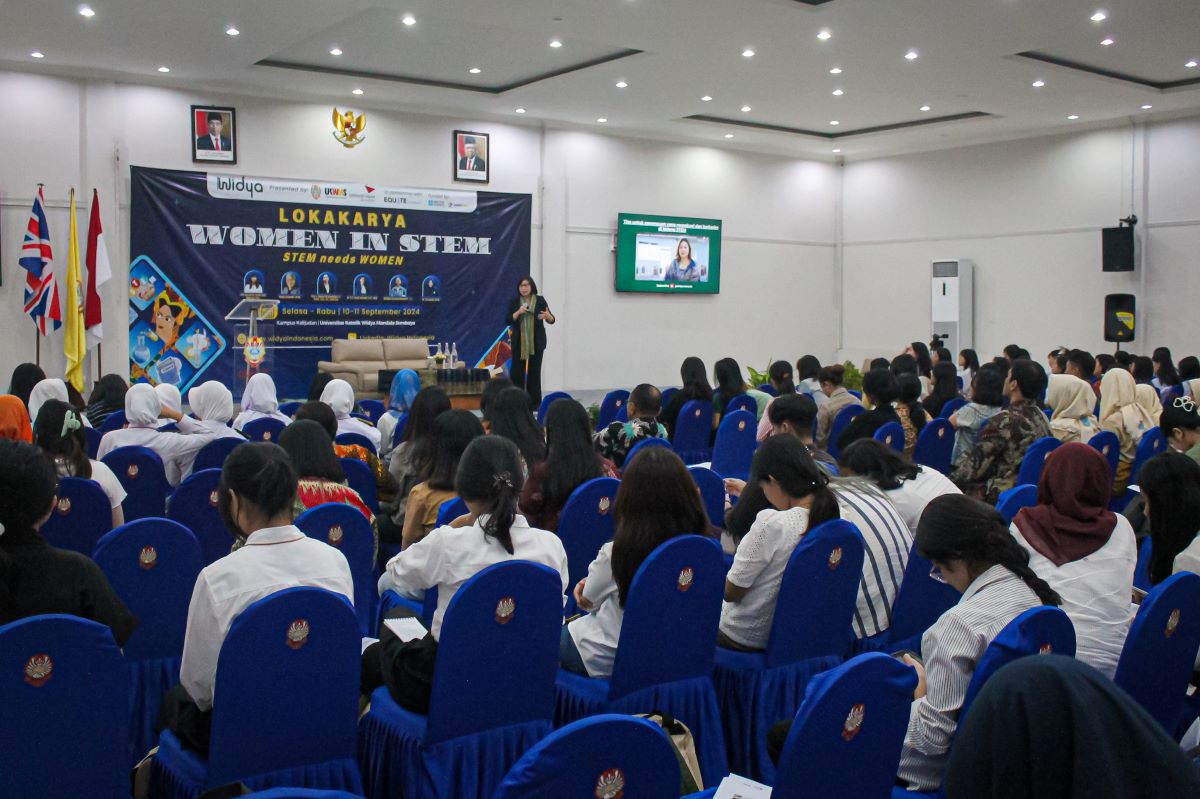 Lokakarya Bertajuk Women in STEM di UKWMS Membangun Kepercayaan Diri Perempuan di Bidang STEM