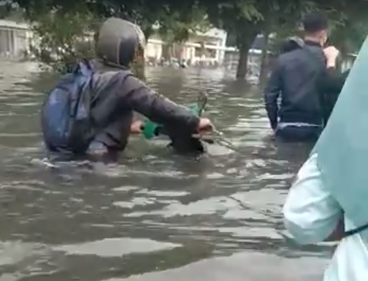 Waspada! Puncak Banjir Rob di Semarang Diprediksi Terjadi Hari Ini
