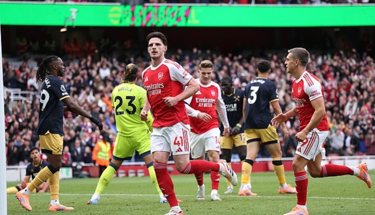 Rating Pemain Arsenal Usai Kalahkan West Ham 2-0, Declan Rice Bintangnya!