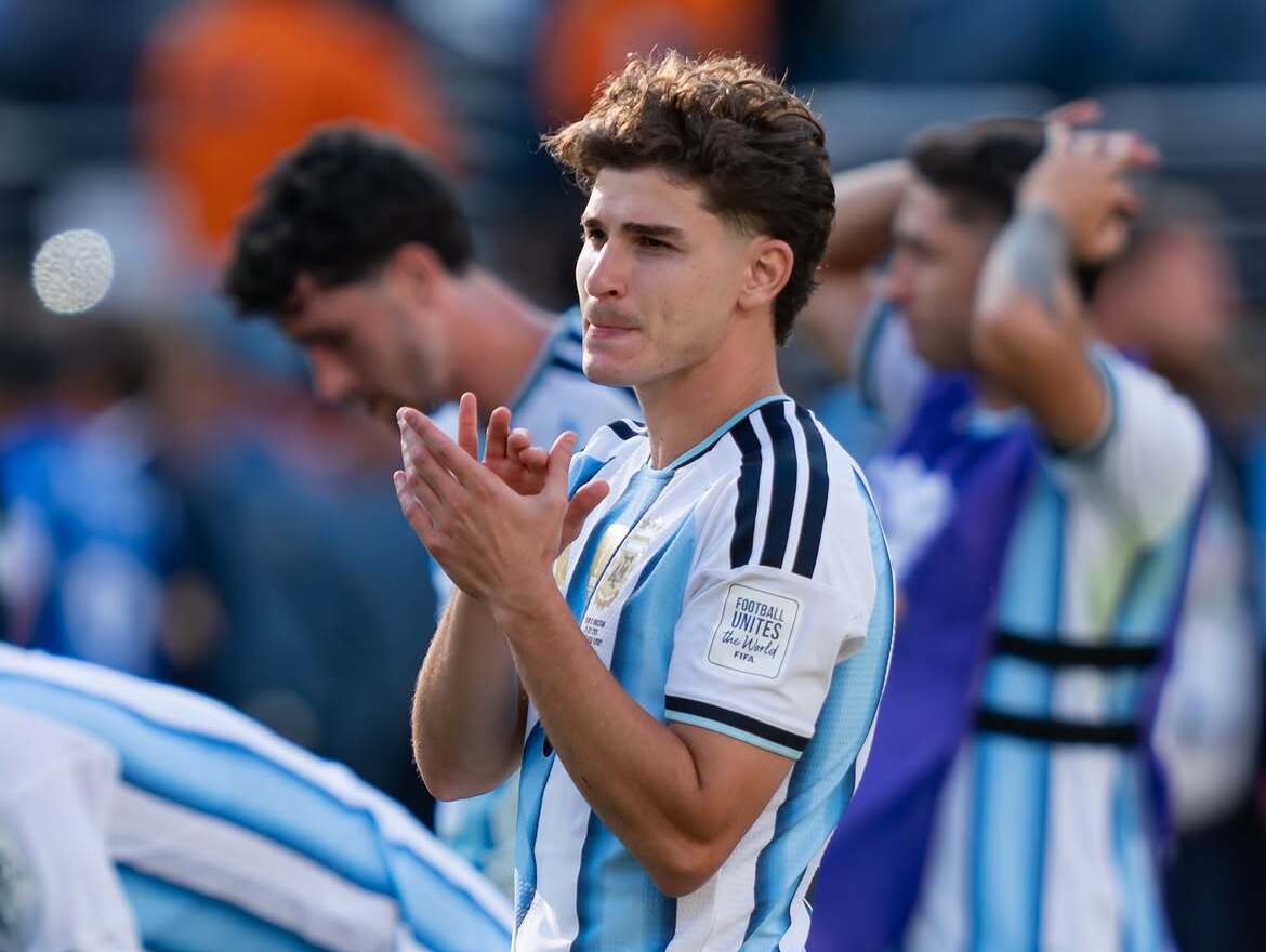 Barcelona Akhiri Perburuan Julian Alvarez, Mulai Cari Striker Alternatif