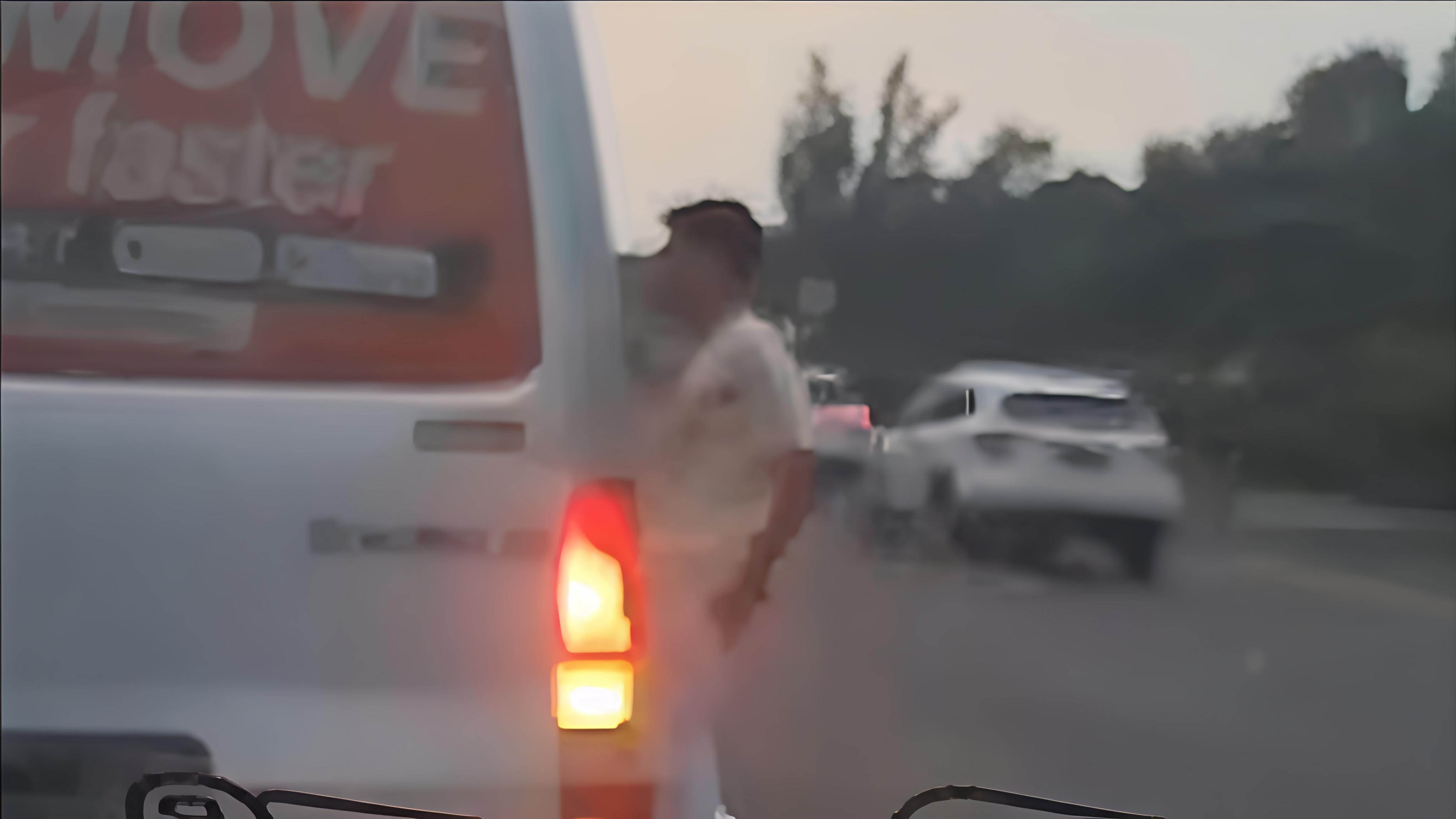 Lalamove Blokir Akun Driver yang Beralagak Koboi dan Todongkan Pistol di Tol Cipularang