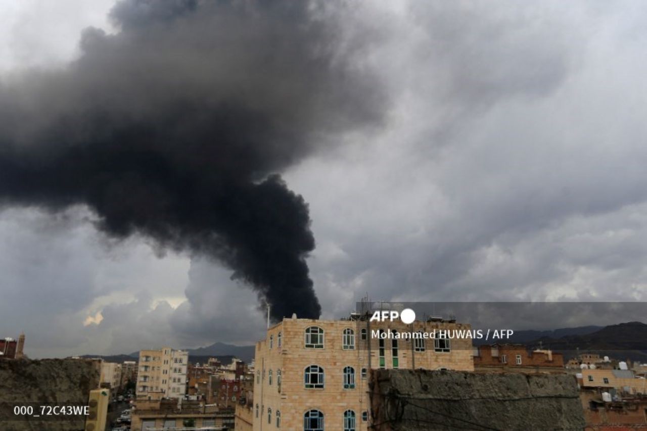 Israel Bombardir Ibu Kota Yaman, Balasan Atas Rudal Houthi